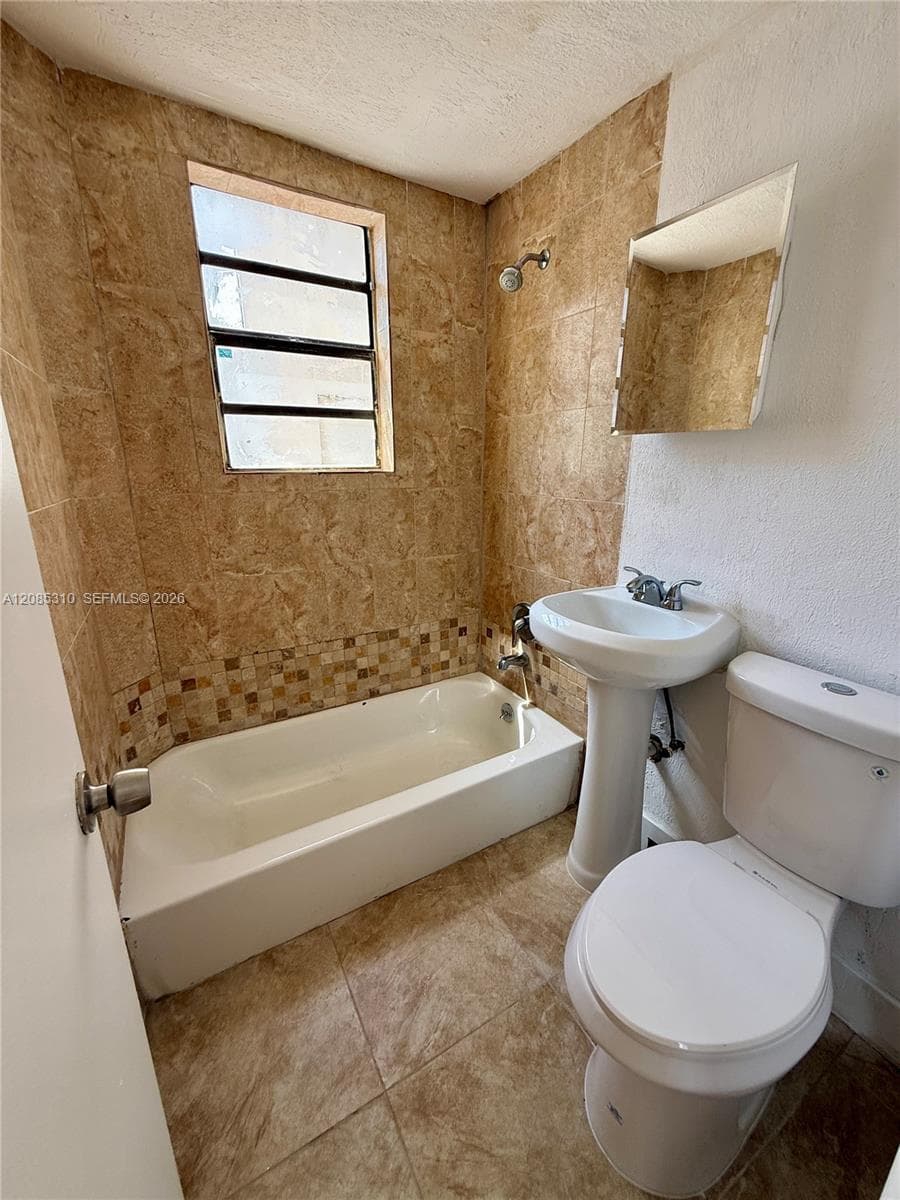 PARK FRONT CONDO · #108 in Miami Beach - Photo 7