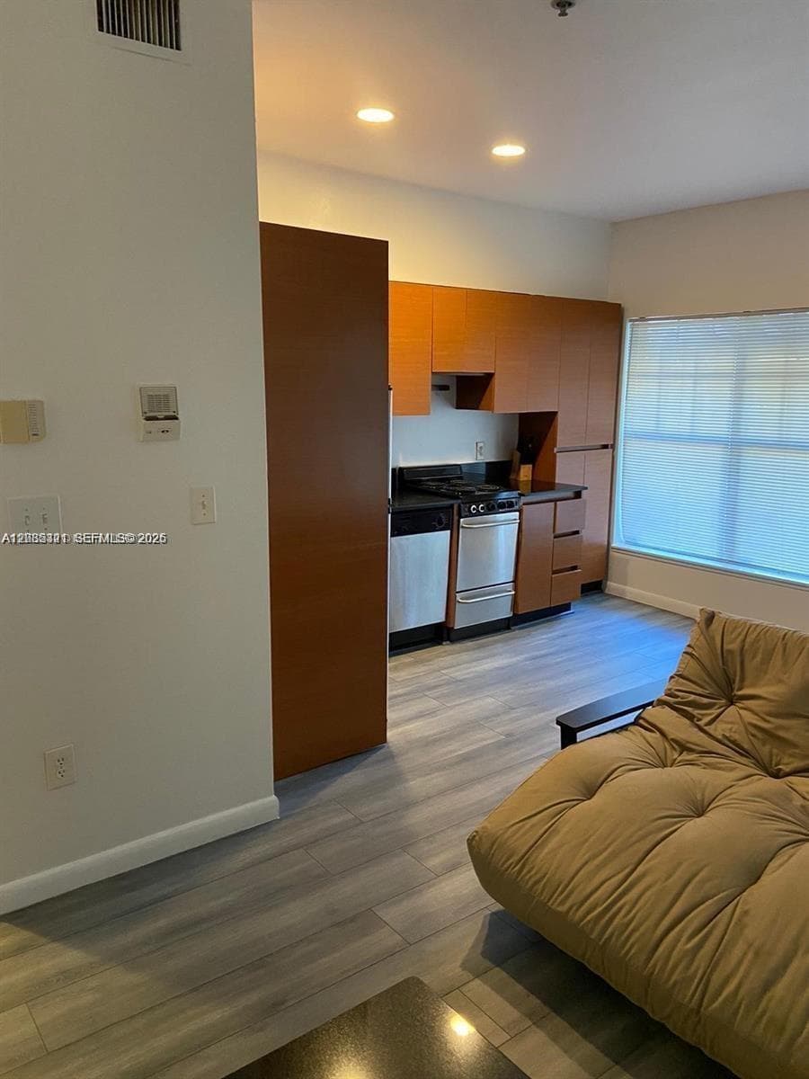 DORANN CONDO · #101 in Miami Beach - Photo 5