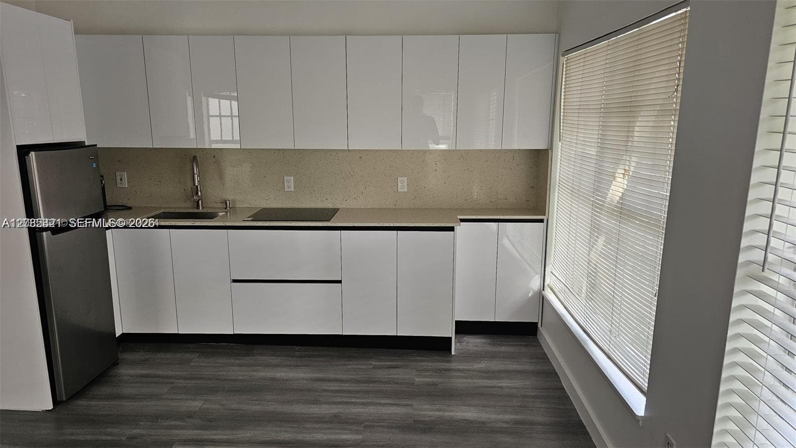 DORANN CONDO · #101 in Miami Beach - Photo 4
