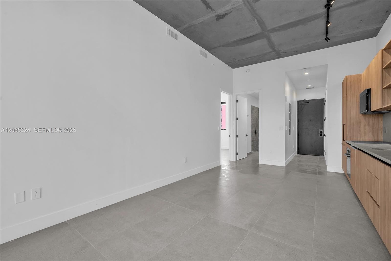 DONMOORE VILLA AMD PL · #201 in Miami - Photo 13