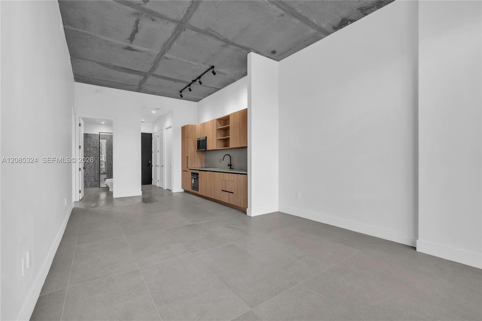 DONMOORE VILLA AMD PL · #201 in Miami - Photo 17