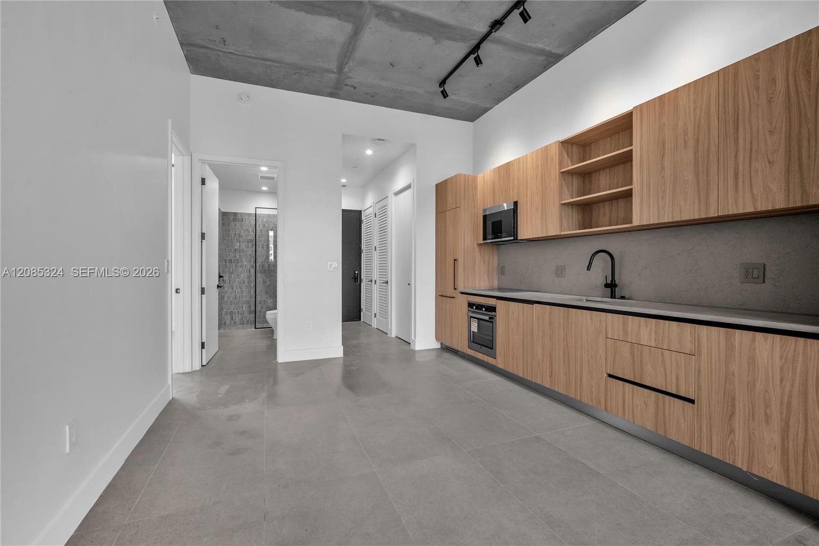 DONMOORE VILLA AMD PL · #201 in Miami - Photo 11