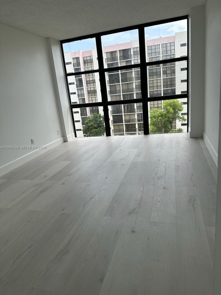 PLAZA OF AMERICAS CONDO 4 · #726 in Sunny Isles Beach - Photo 3