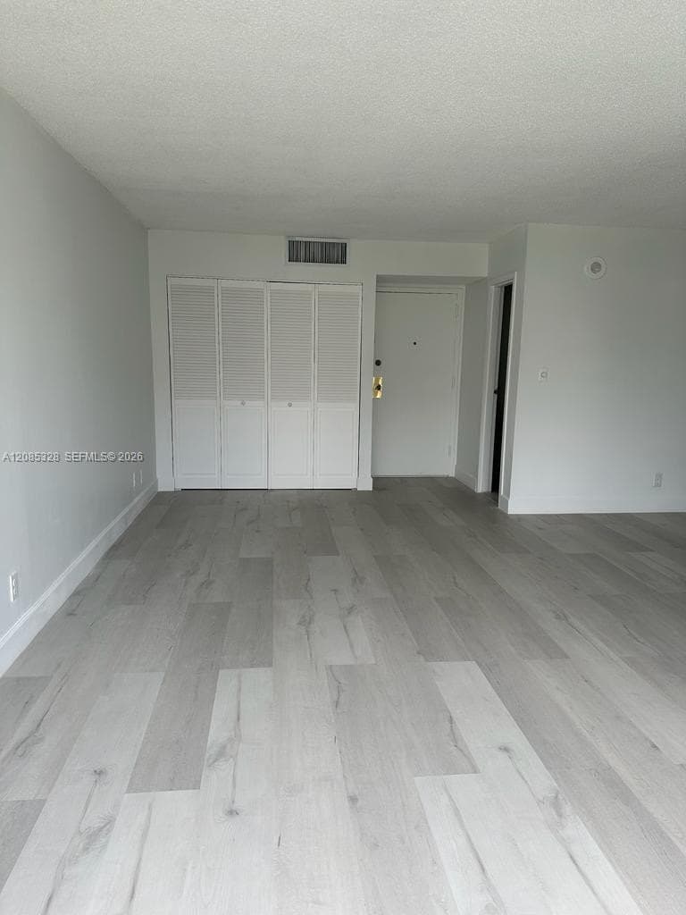 PLAZA OF AMERICAS CONDO 4 · #726 in Sunny Isles Beach - Photo 4