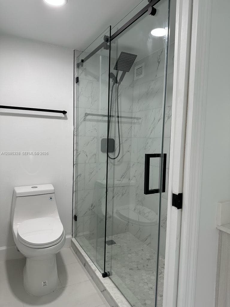 PLAZA OF AMERICAS CONDO 4 · #726 in Sunny Isles Beach - Photo 8