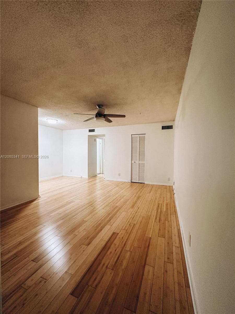 SANTA MONICA CONDOMINIUM · #204A in Hollywood - Photo 4
