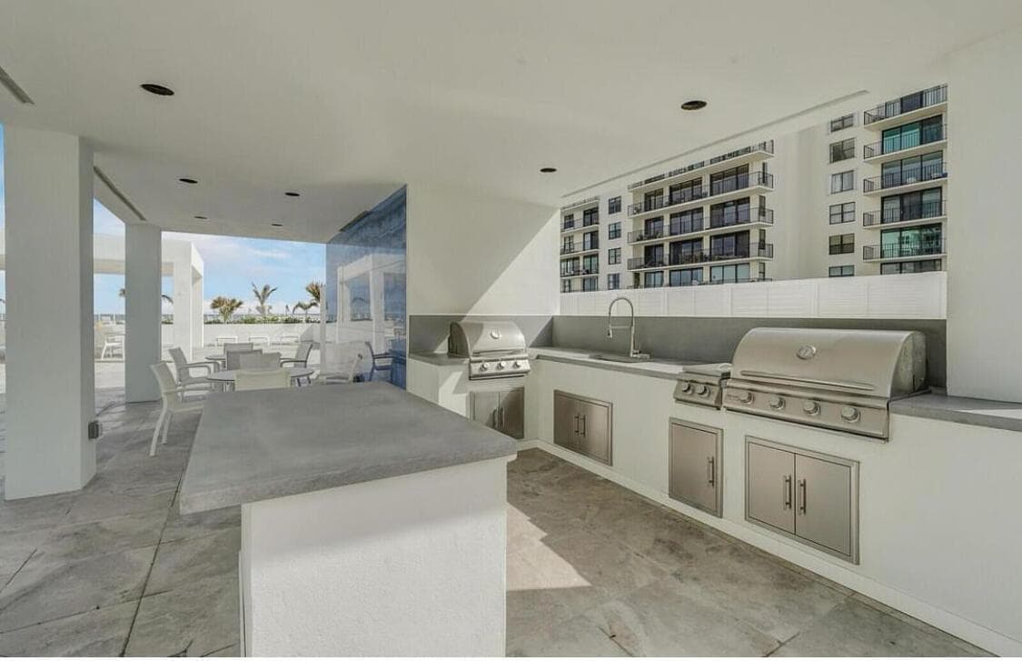 Outdoor Kitchen