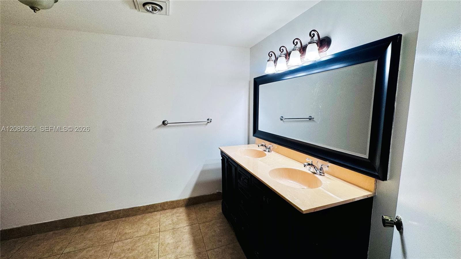 Northlake Vilg at Calif · #206E in North Miami Beach - Photo 8
