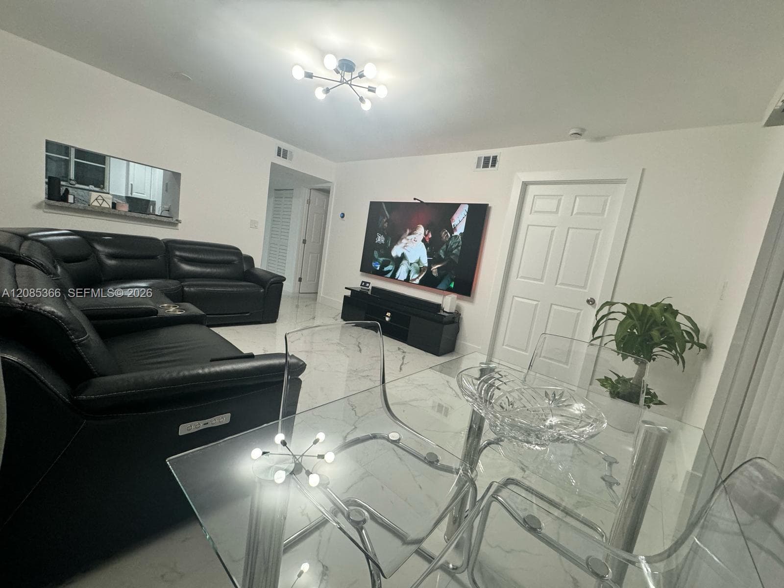 WATERVIEW CONDO · #17-305 in Miami - Photo 2