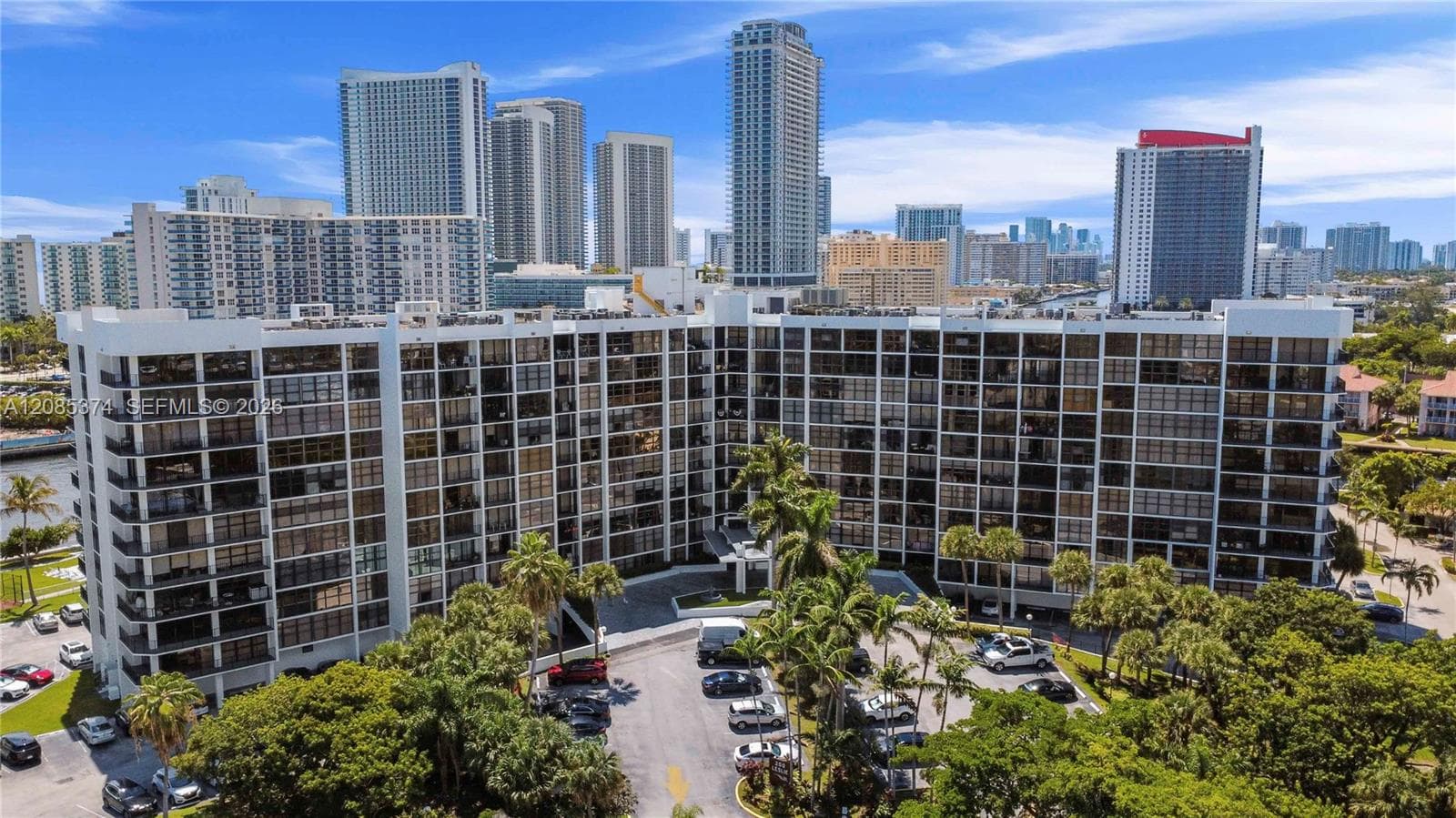 TOWERS OF OCEANVIEW · #724 in Hallandale Beach - Photo 27