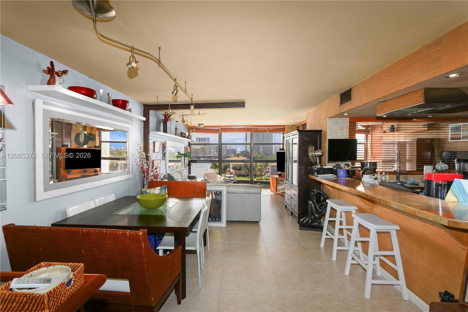 TOWERS OF OCEANVIEW · #724 in Hallandale Beach - Photo 6