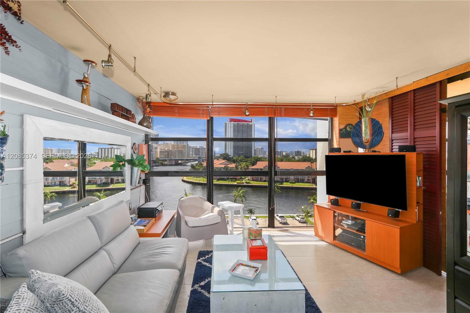 TOWERS OF OCEANVIEW · #724 in Hallandale Beach - Photo 9