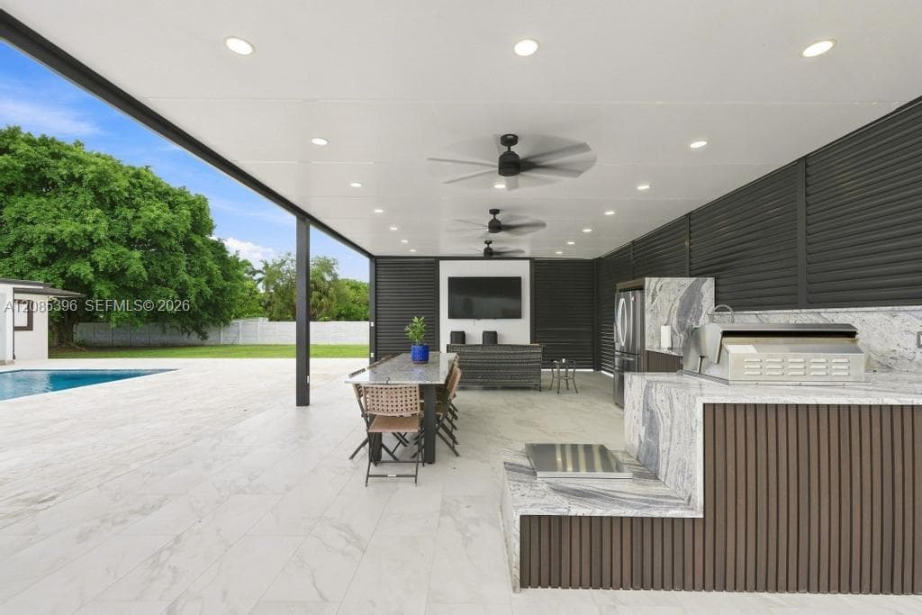 100 NW 120th Ave photo 35