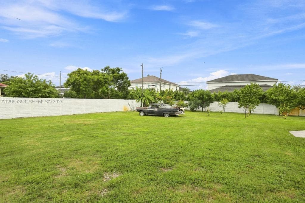 100 NW 120th Ave photo 39