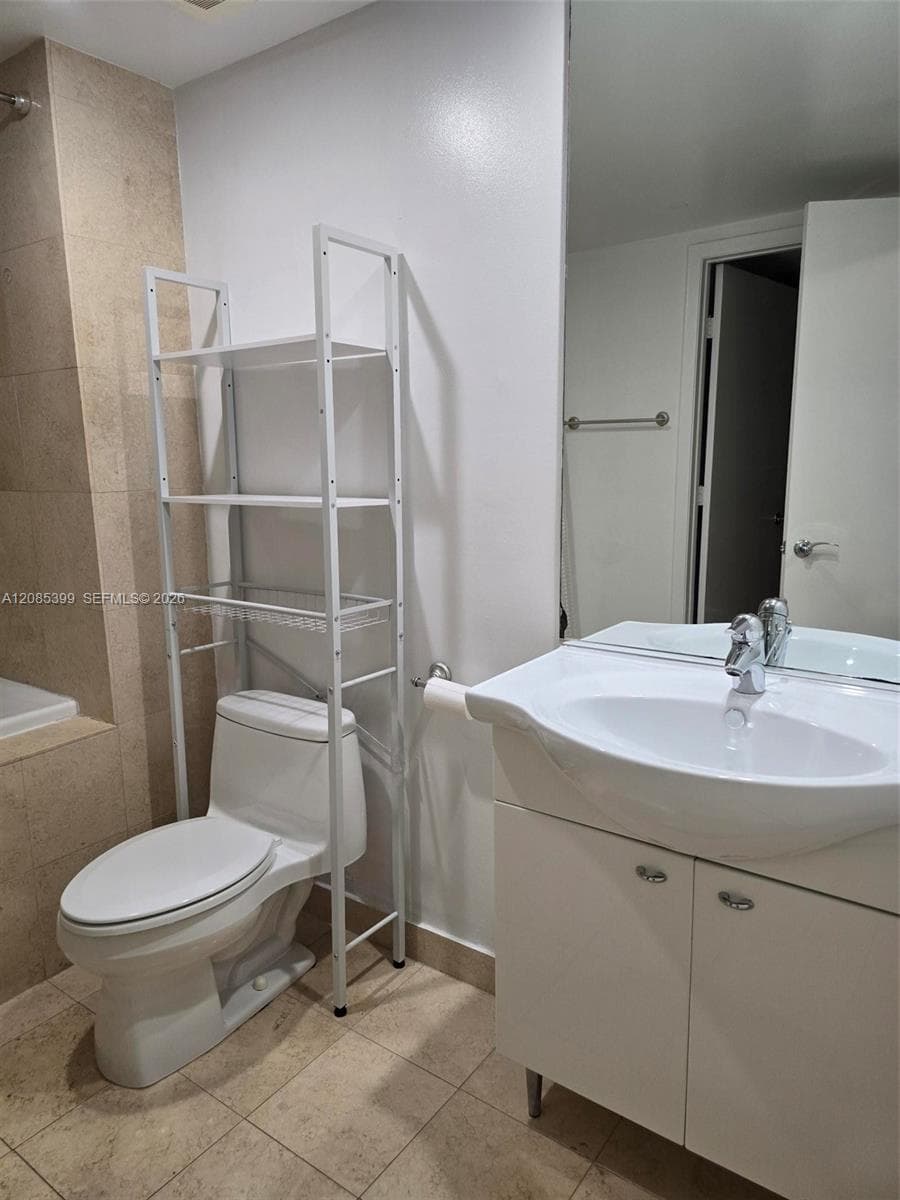 BEACH CLUB THREE CONDO · #409 in Hallandale Beach - Photo 11