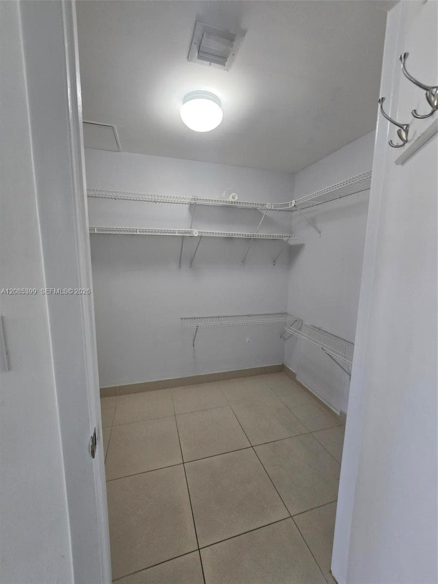 BEACH CLUB THREE CONDO · #409 in Hallandale Beach - Photo 8