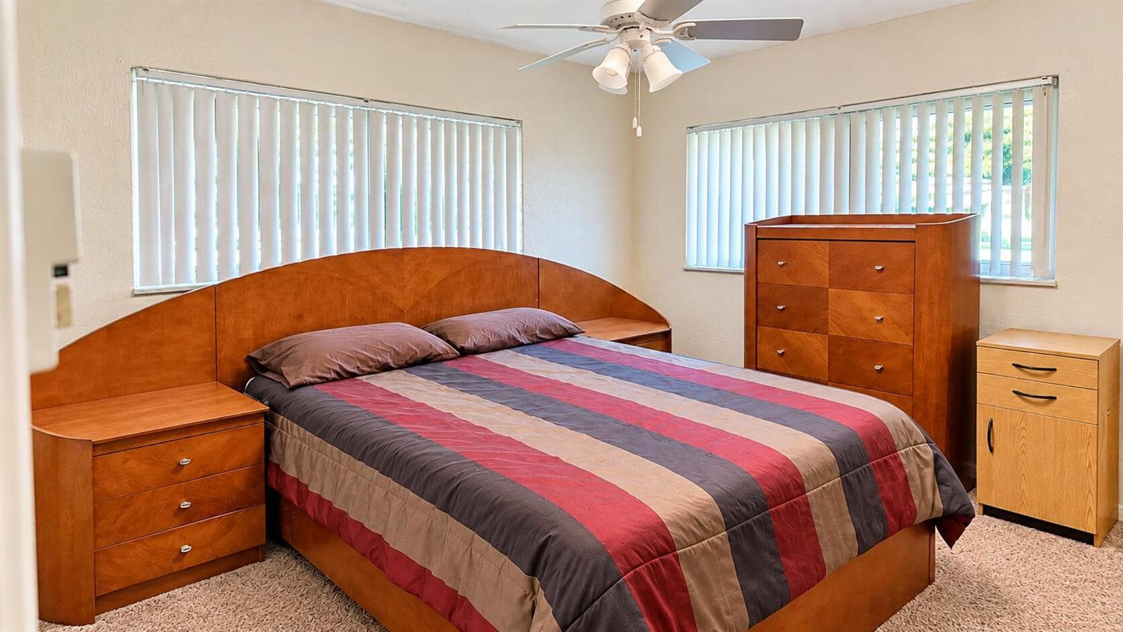 2347 HARDING ST - FRONT BEDROOM