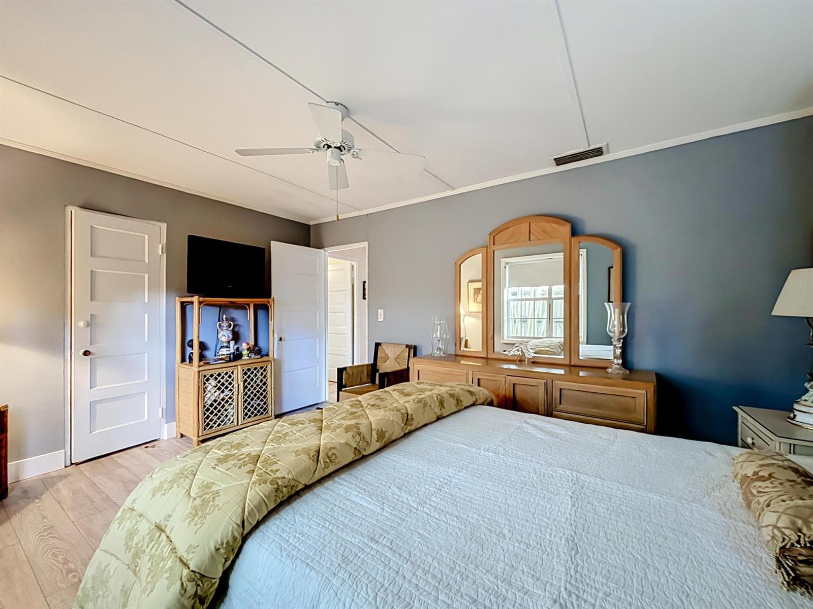 427 37th Street-40