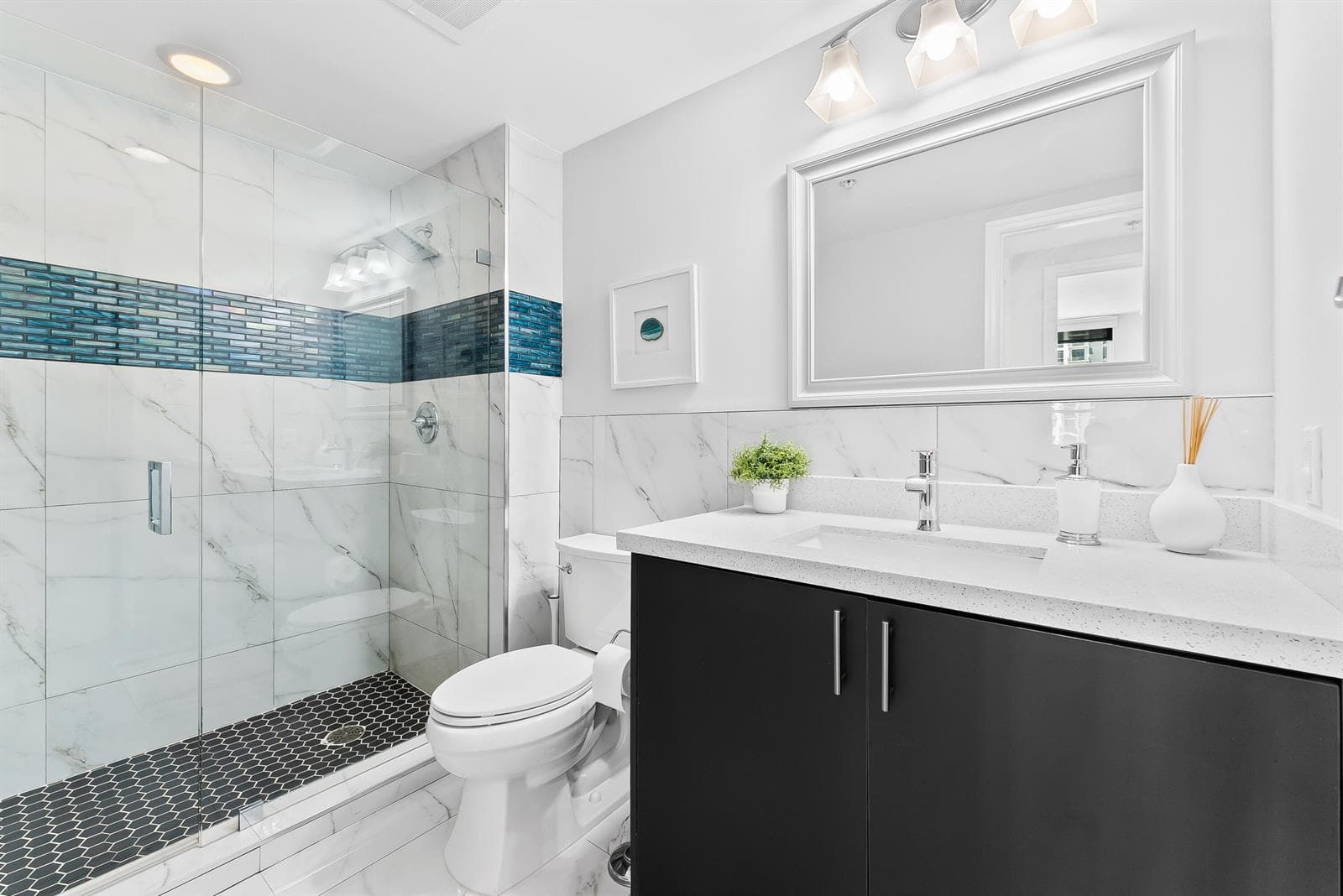 2nd Bathroom