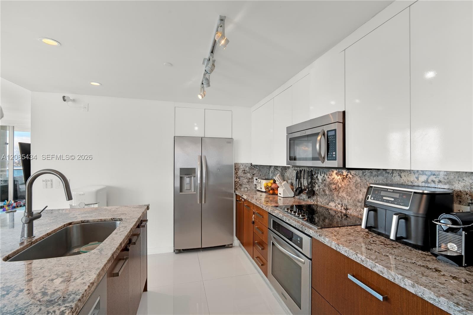 CIELO ON THE BAY CONDO · #1401 in North Bay Village - Photo 12