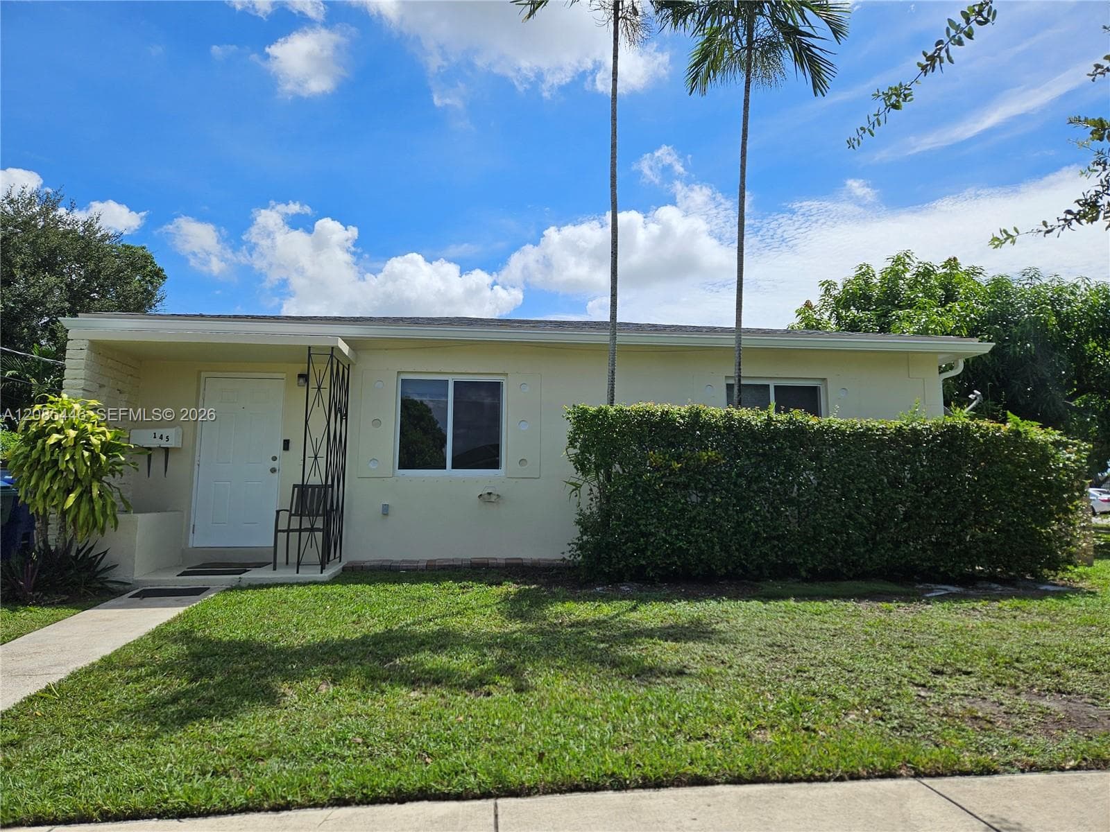 145 SW 60th Ct photo 2