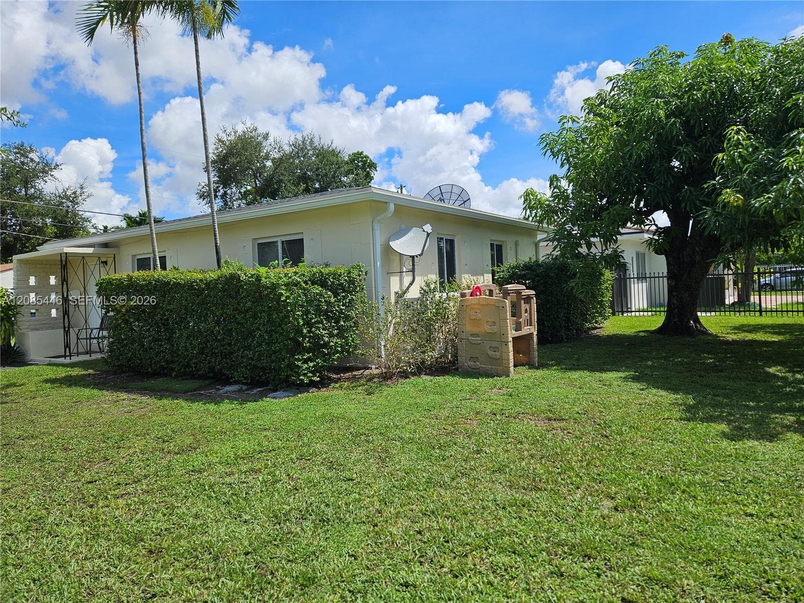 145 SW 60th Ct photo 3