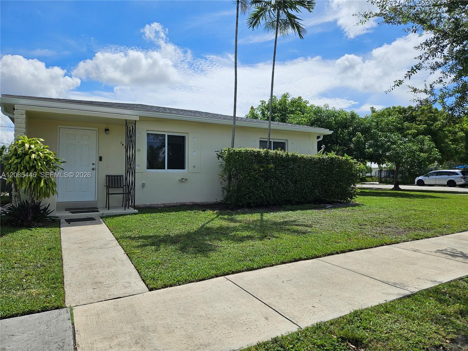 145 SW 60th Ct photo 1