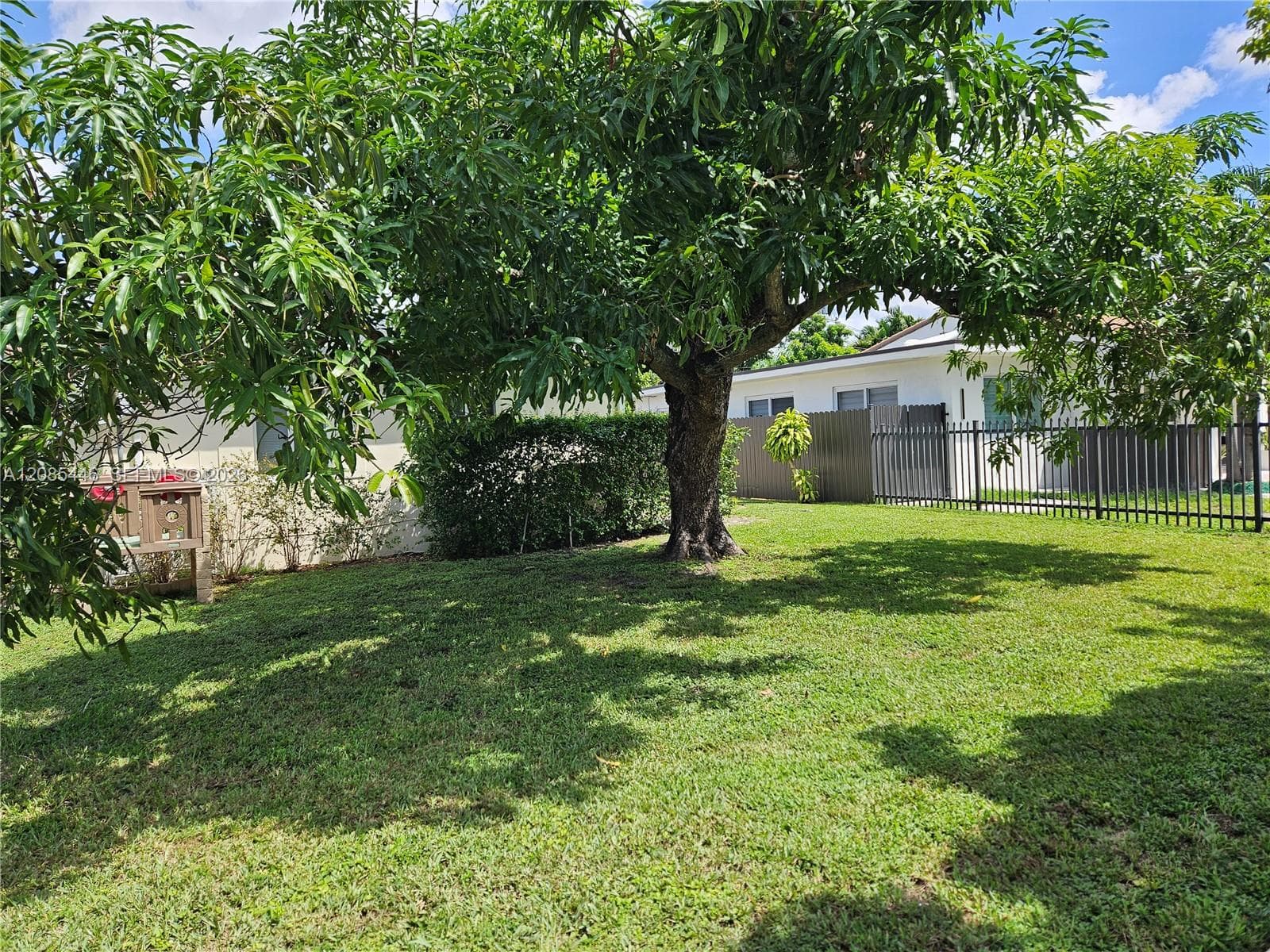 145 SW 60th Ct photo 4