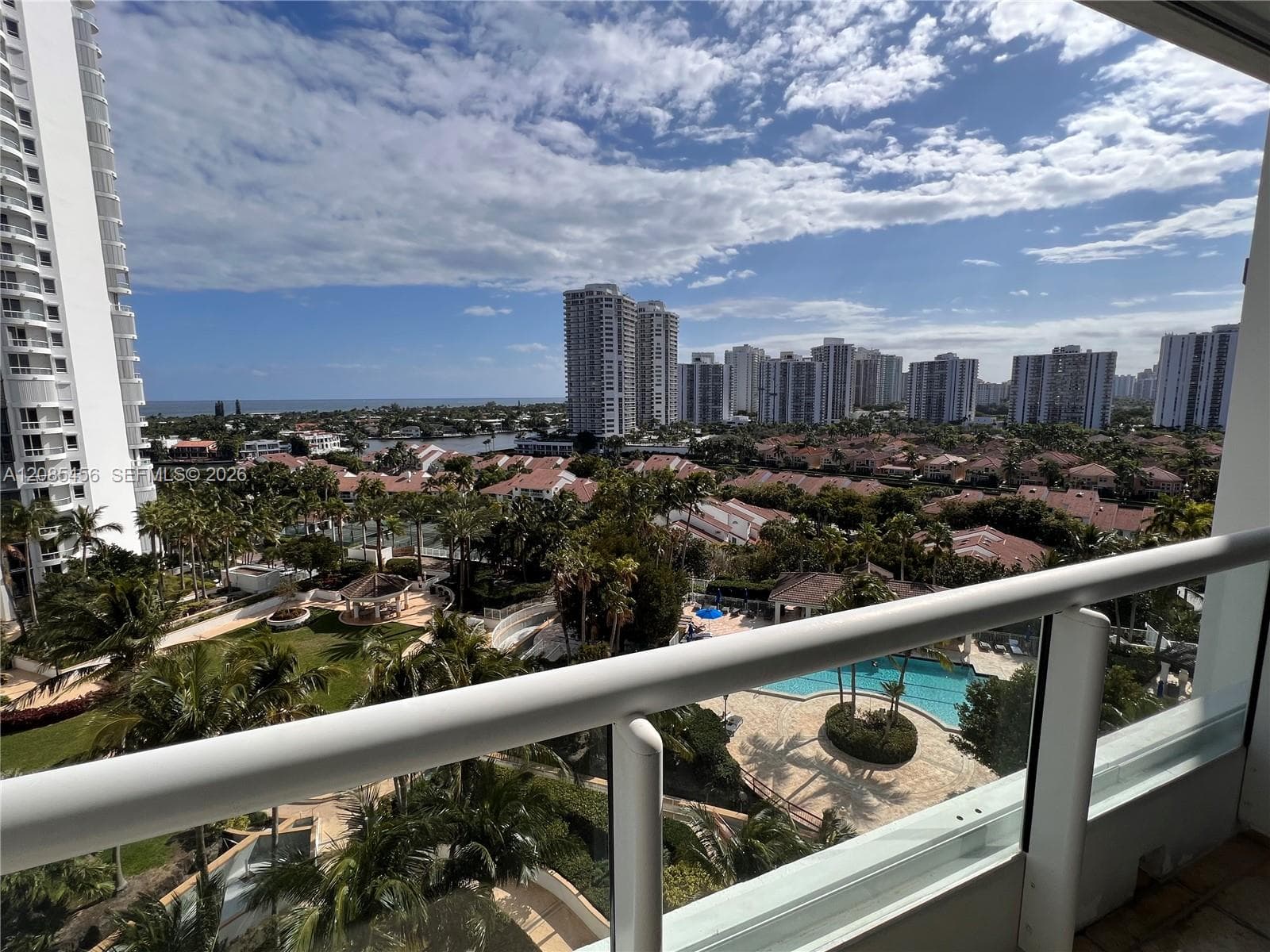SOUTH TOWER AT THE POINT · #1206 in Aventura - Photo 27
