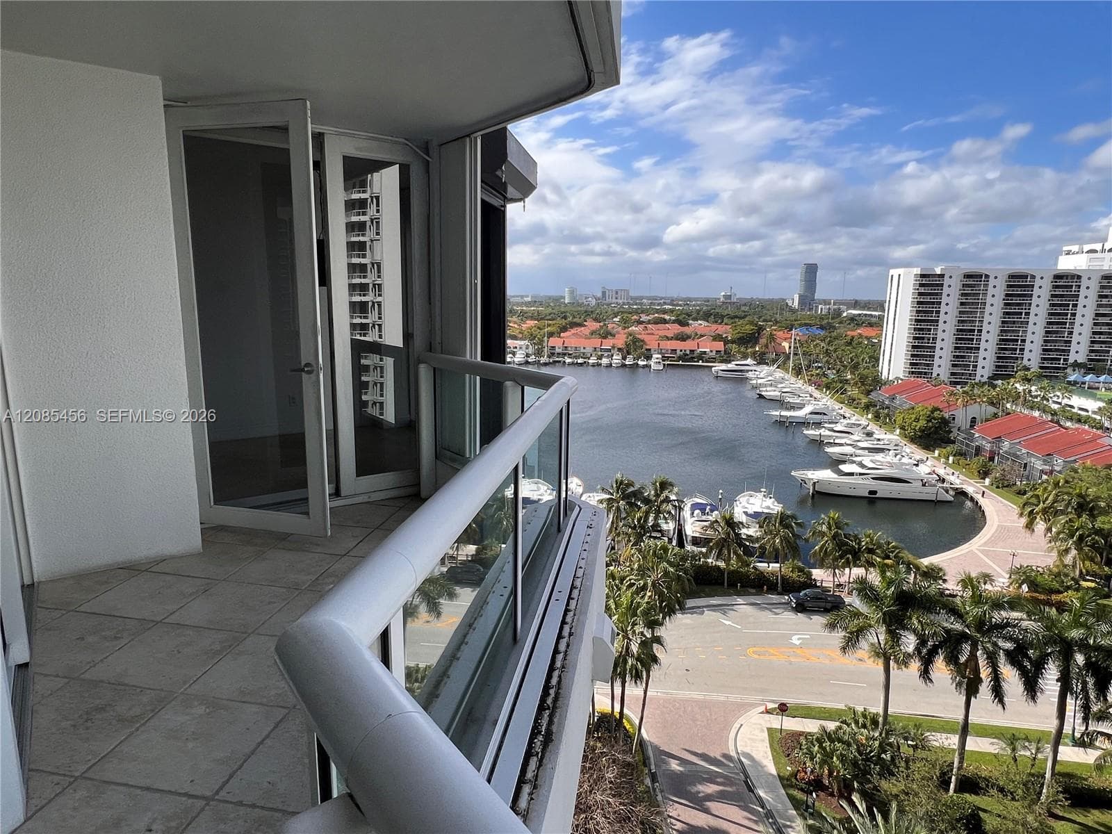SOUTH TOWER AT THE POINT · #1206 in Aventura - Photo 16