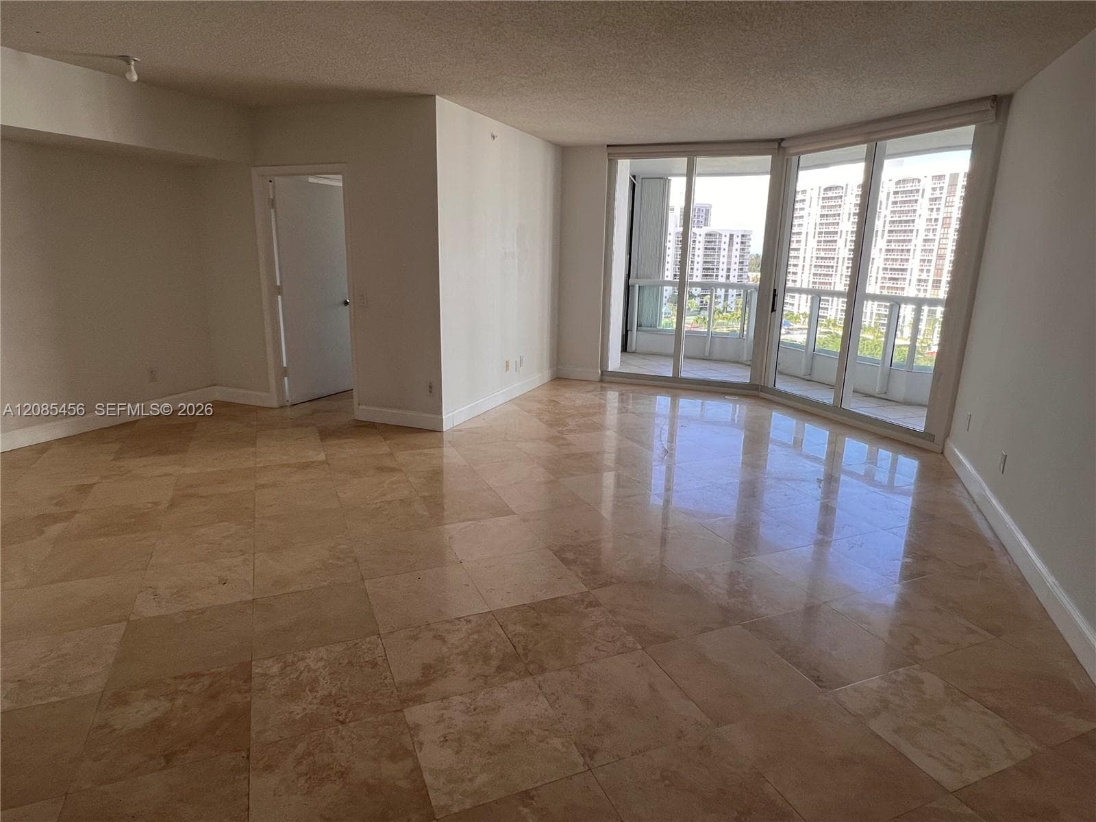 SOUTH TOWER AT THE POINT · #1206 in Aventura - Photo 20