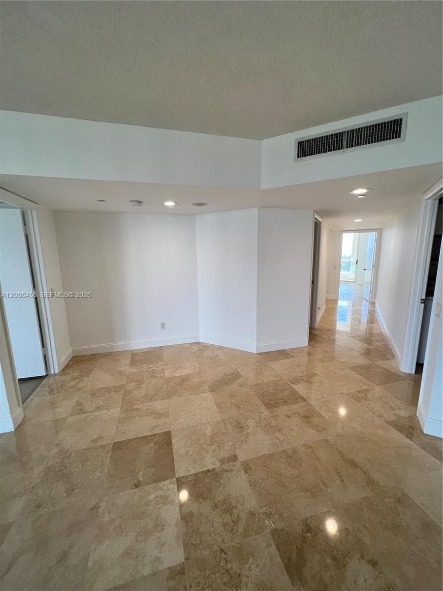 SOUTH TOWER AT THE POINT · #1206 in Aventura - Photo 48