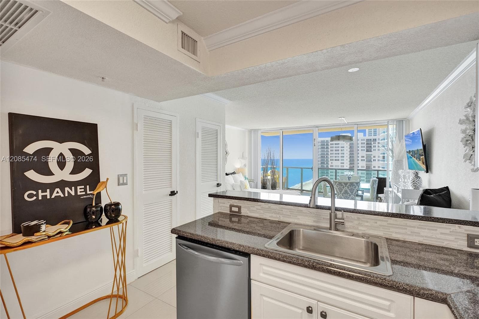 WAVE CONDO · #1212 (available Dec 8) in Hollywood - Photo 4