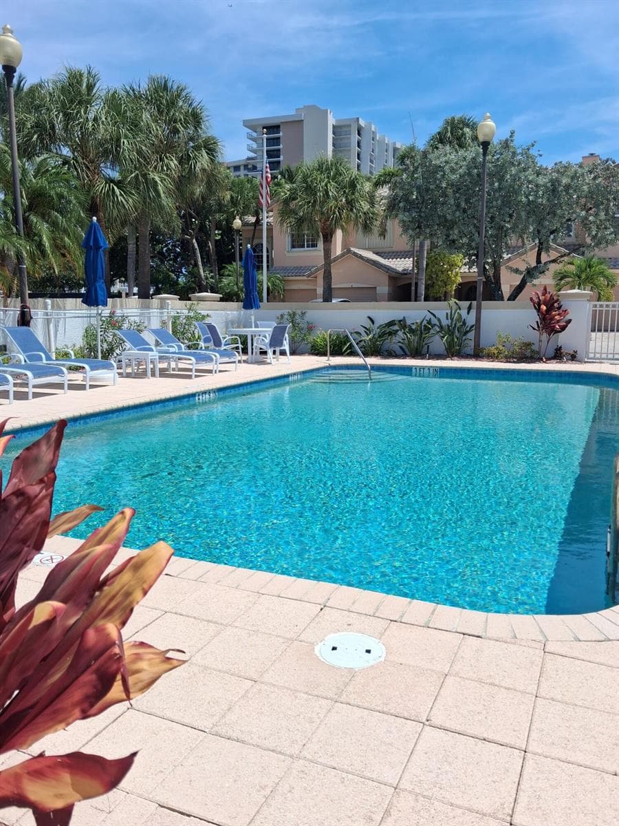 pool001