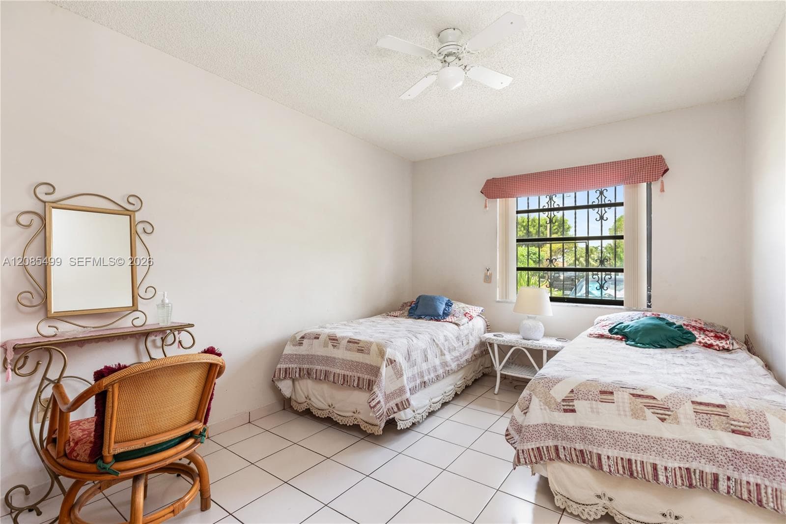 13828 SW 22nd Ter photo 19