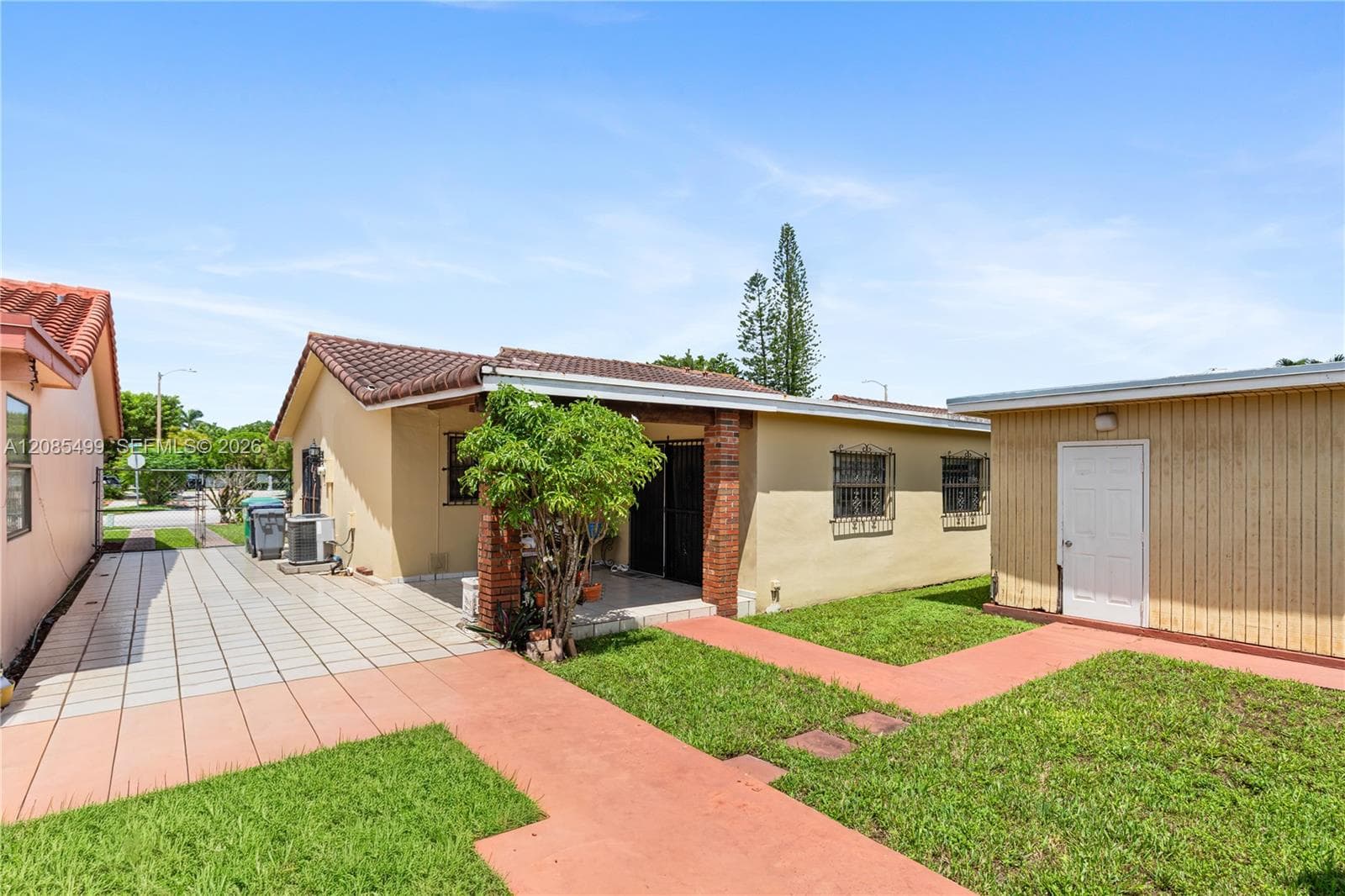 13828 SW 22nd Ter photo 21