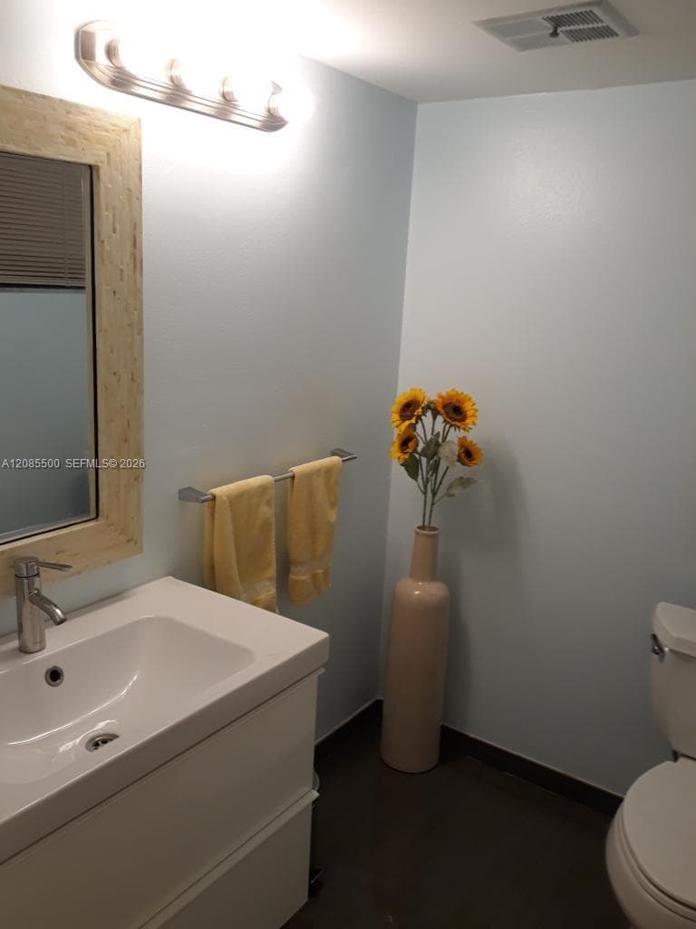 Byron Marina Condominium · #504 in Miami Beach - Photo 16