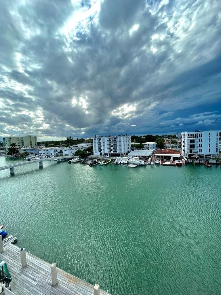 Byron Marina Condominium · #504 in Miami Beach - Photo 28