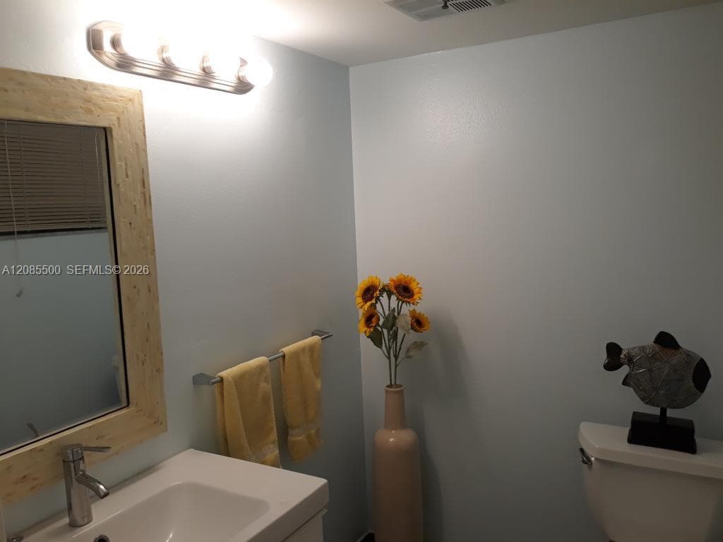 Byron Marina Condominium · #504 in Miami Beach - Photo 15