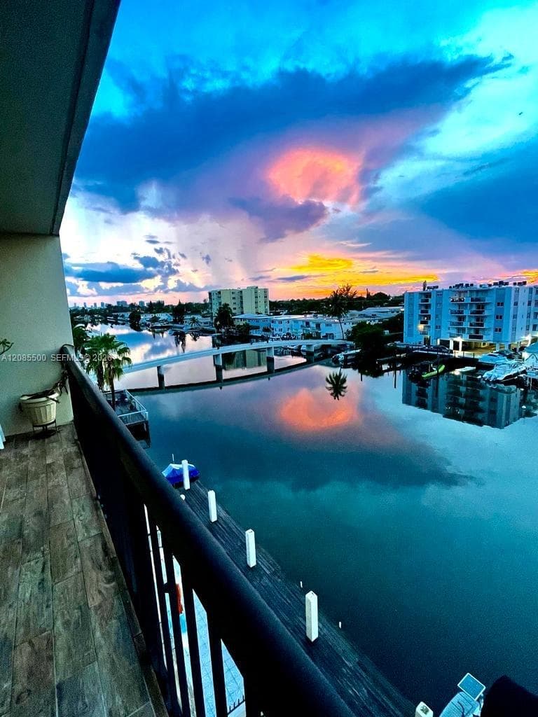 Byron Marina Condominium · #504 in Miami Beach - Photo 29