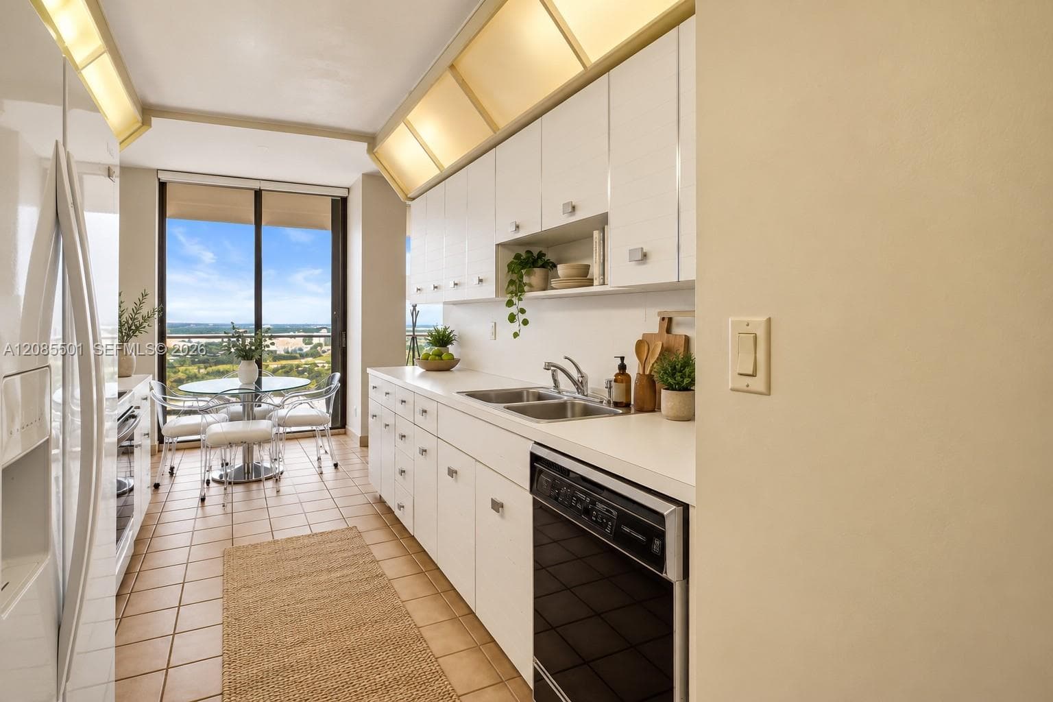 MARINA TOWER CONDO · #23C in Aventura - Photo 7