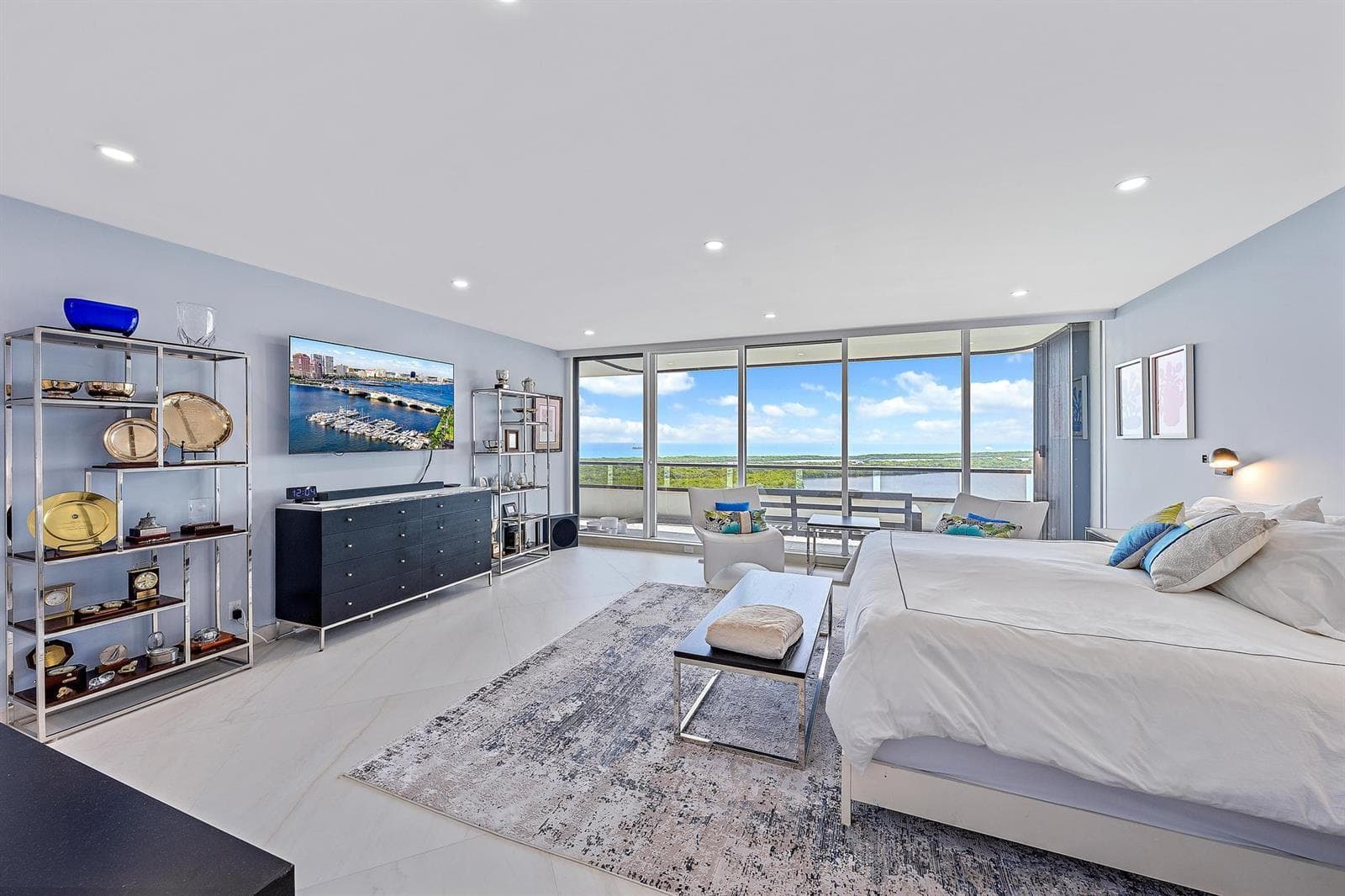100 Lakeshore Dr 2151-2