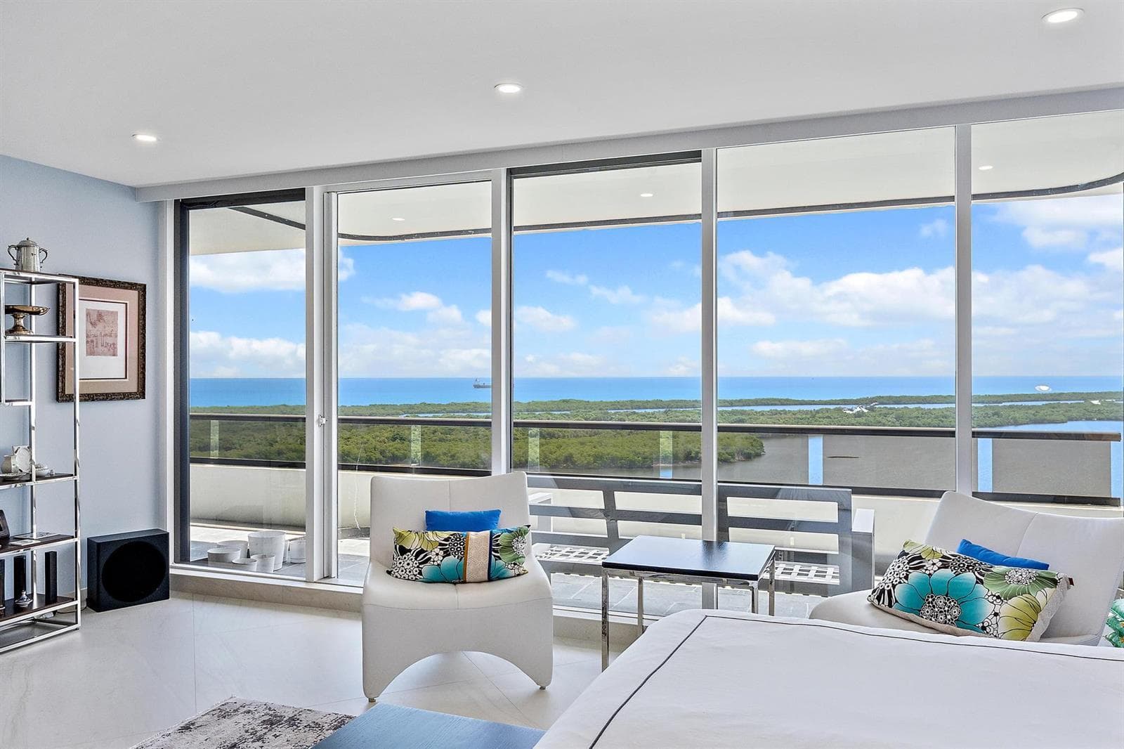 100 Lakeshore Dr 2151-3