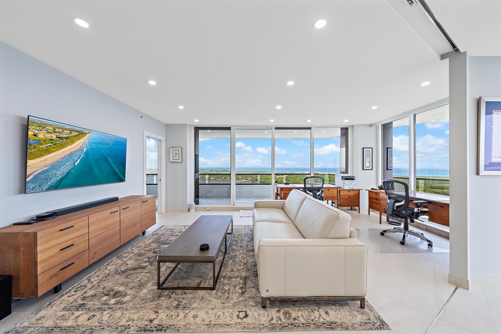 100 Lakeshore Dr 2151-19