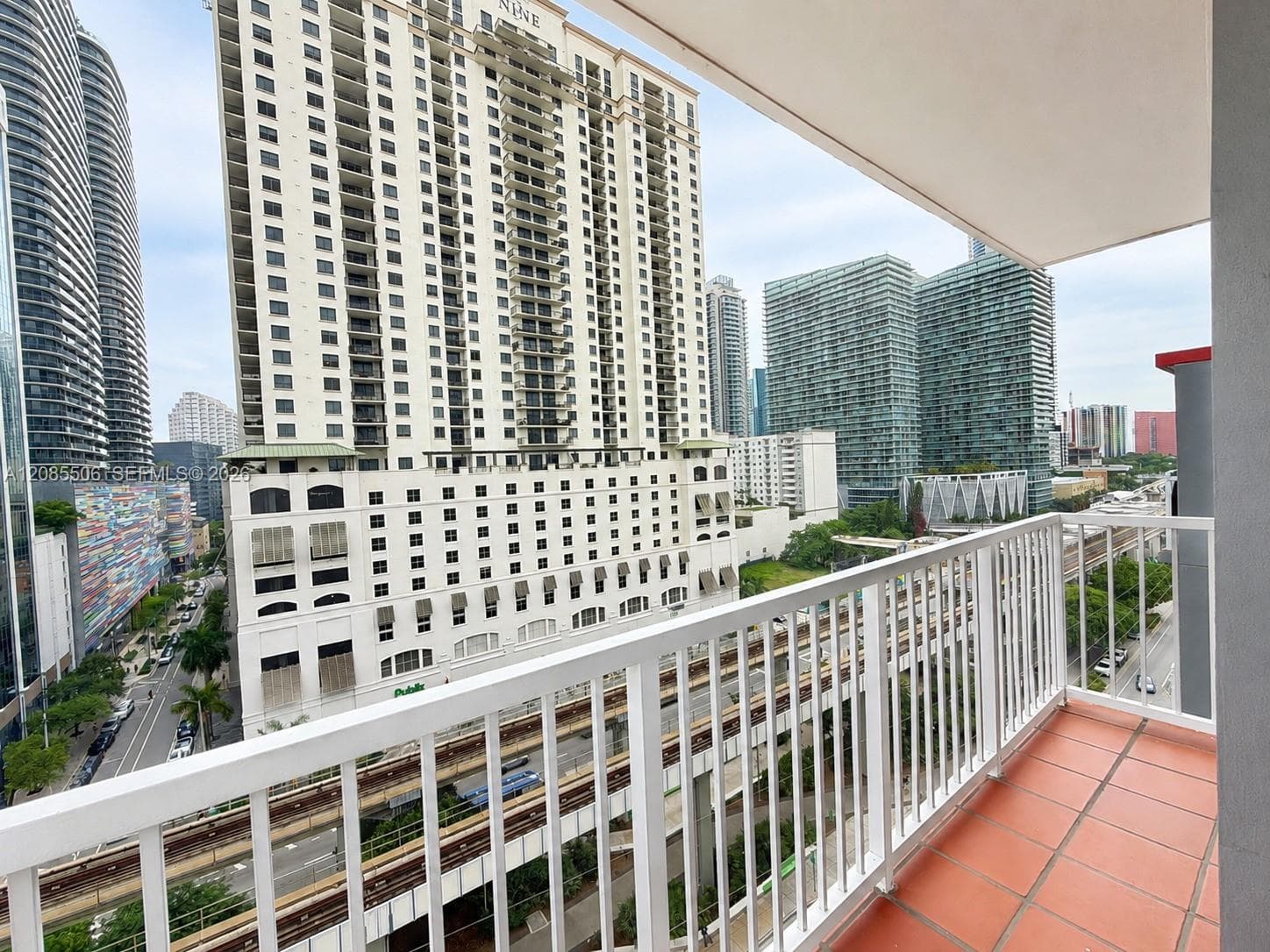 CASA GRANDE I TOWERS COND · #1403 in Miami - Photo 20