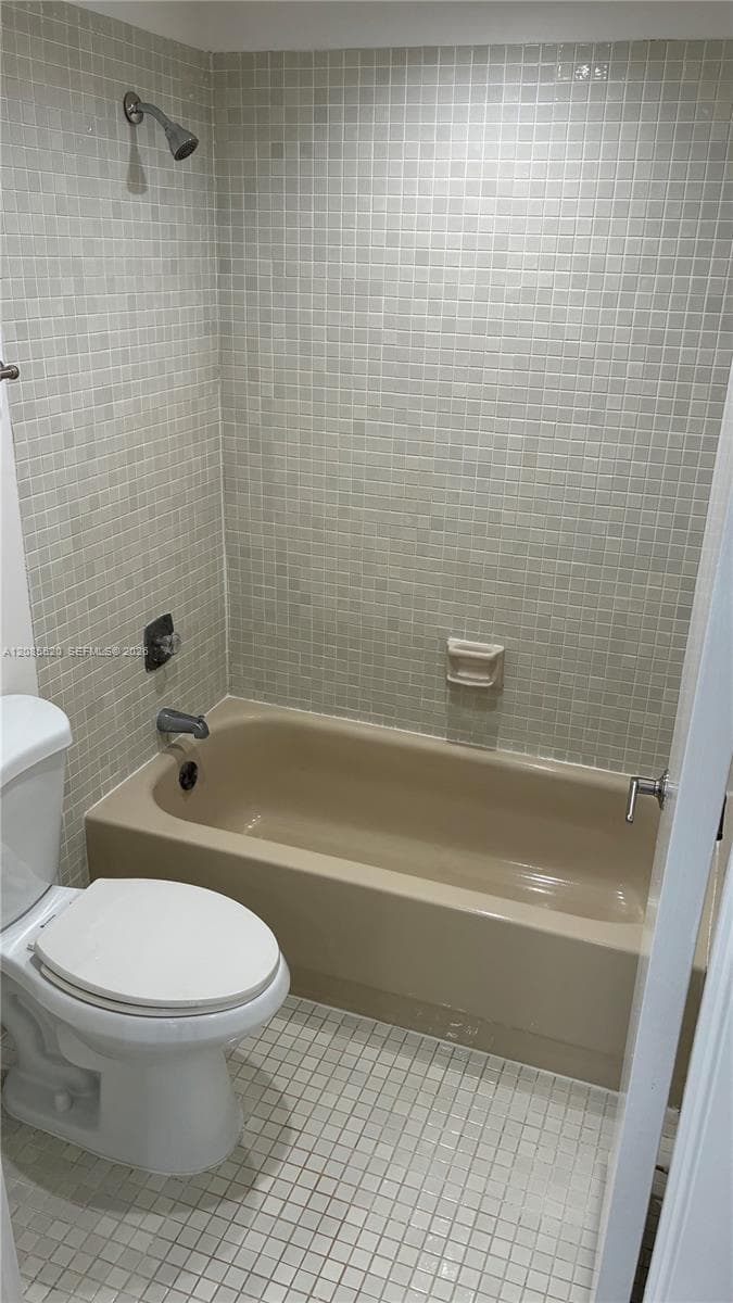 GARDENS OF KENDALL SOUTH · #311 in Miami - Photo 8