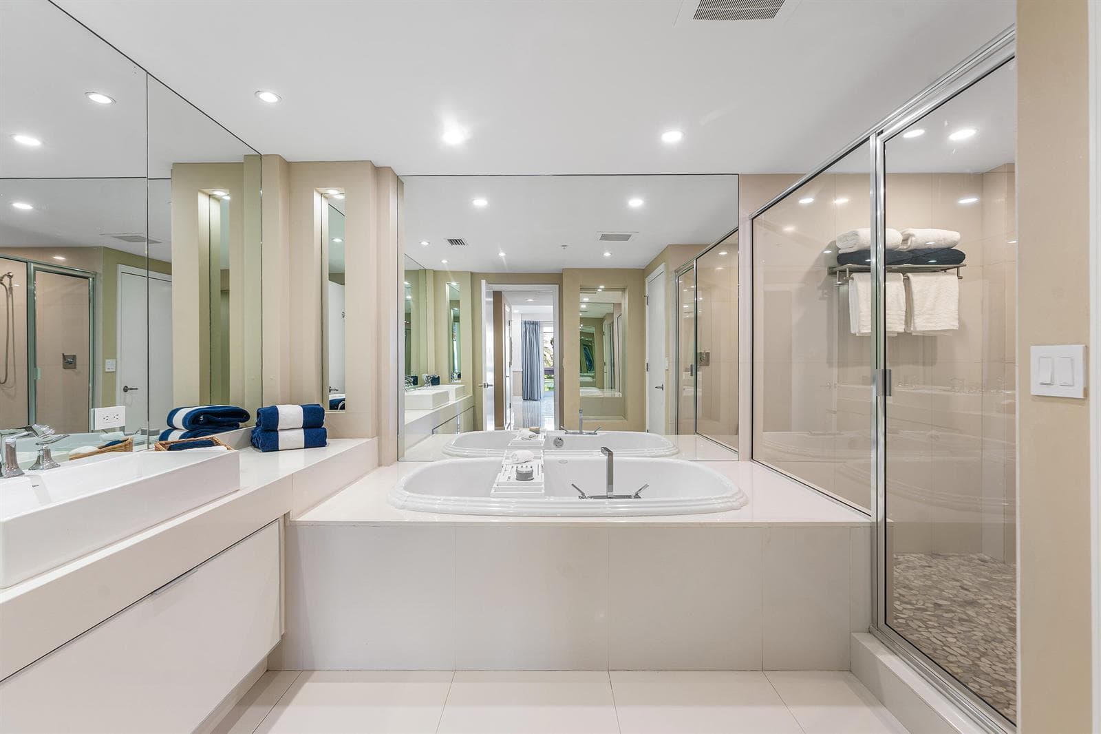 026-155SouthOceanAvenue-305-WestPalmBeac