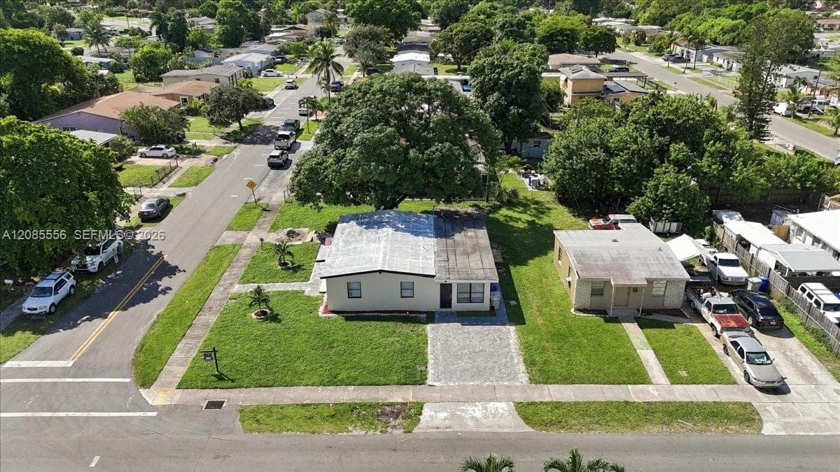 1589 NW 4th Ave photo 45
