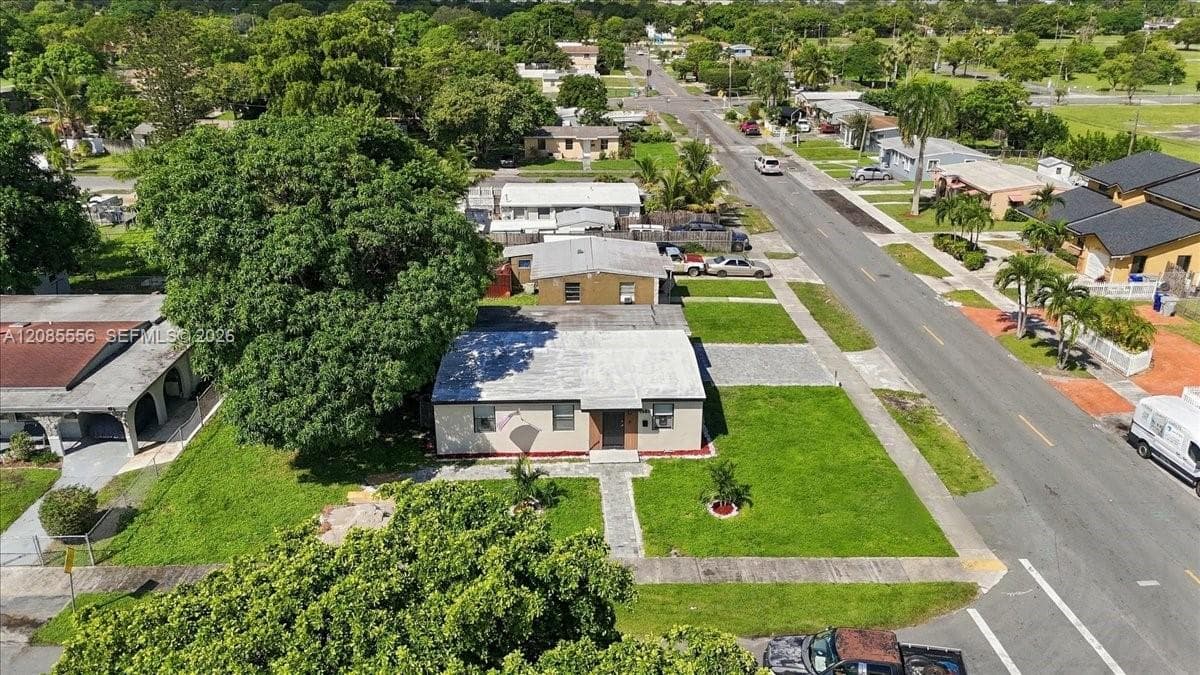 1589 NW 4th Ave photo 39