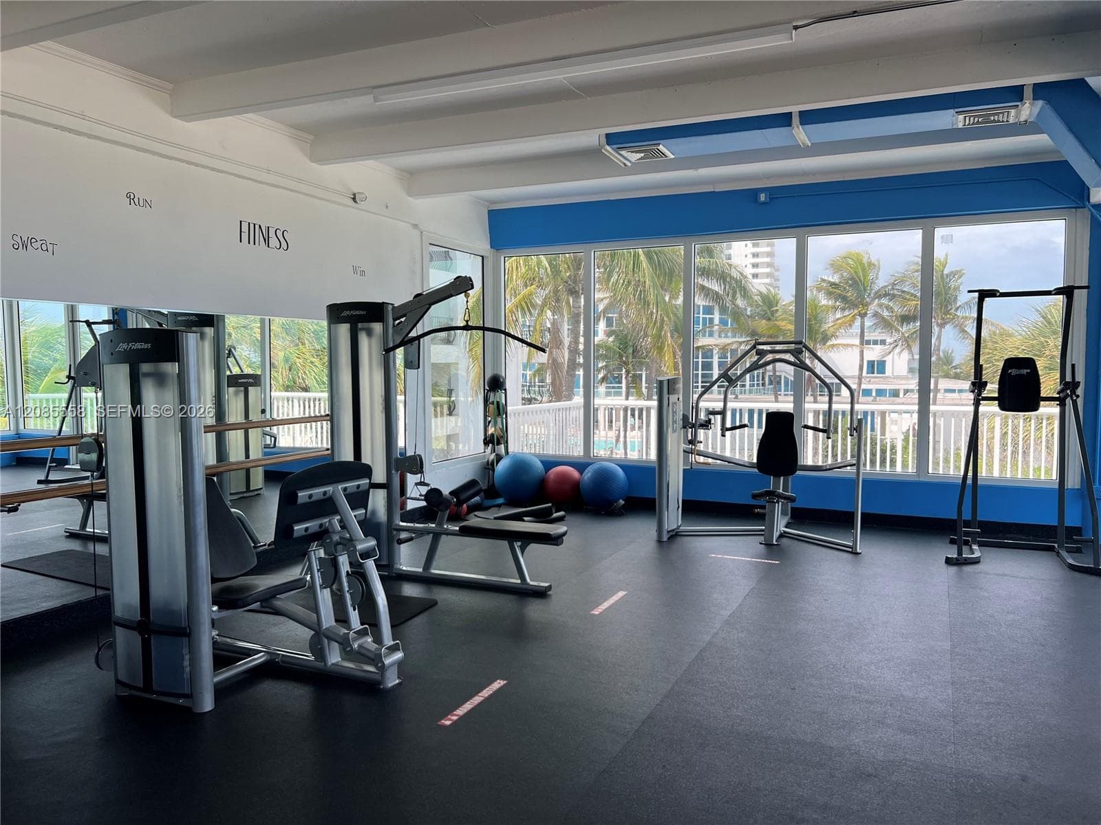 THE CARRIAGE HOUSE CONDO · #210 in Miami Beach - Photo 36
